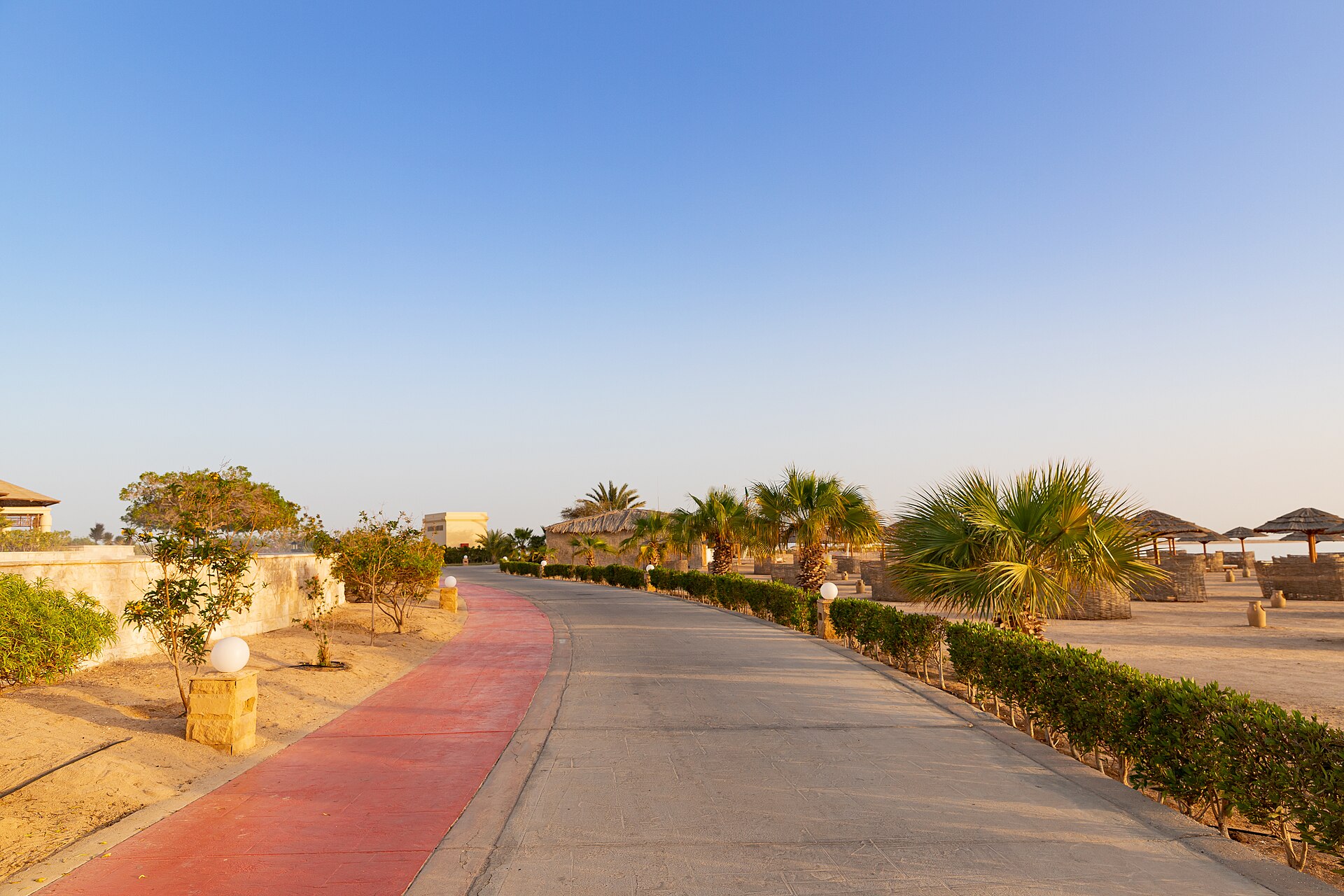 Strandpromenaden i Soma Bay